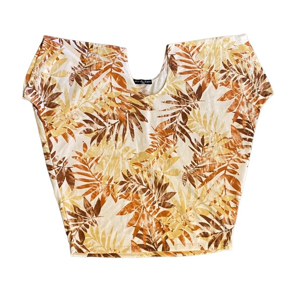 {Kim And Cami} Leaf Print Fitted Capped Sleeve U-Neck Crop Top - Picture 1 of 4